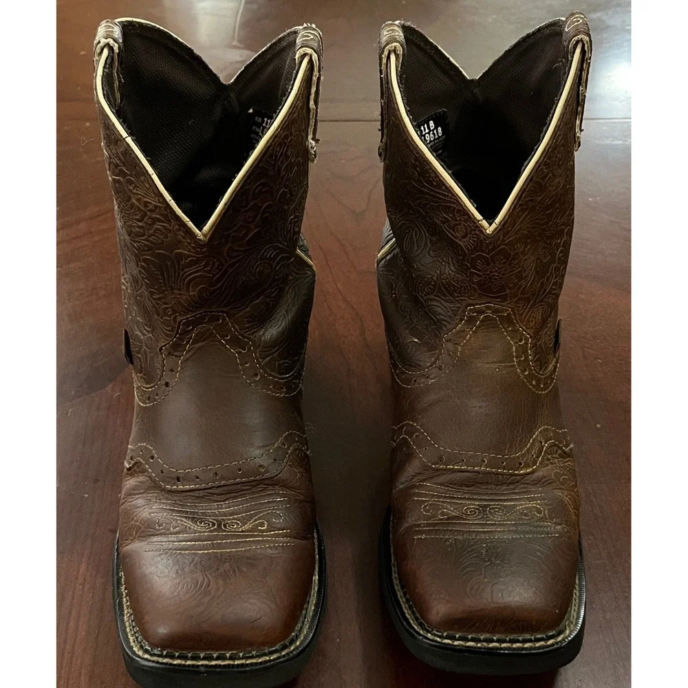 Justin Gypsy L9618 Women Brown Leather Floral Embossed Square Toe Boots Size 11B